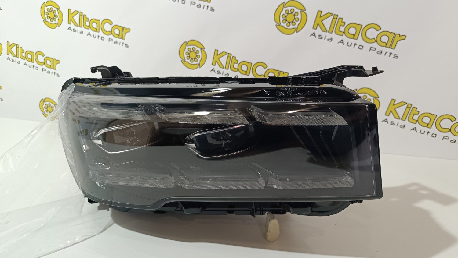 Фара передняя правая Geely Monjaro новая оригинал