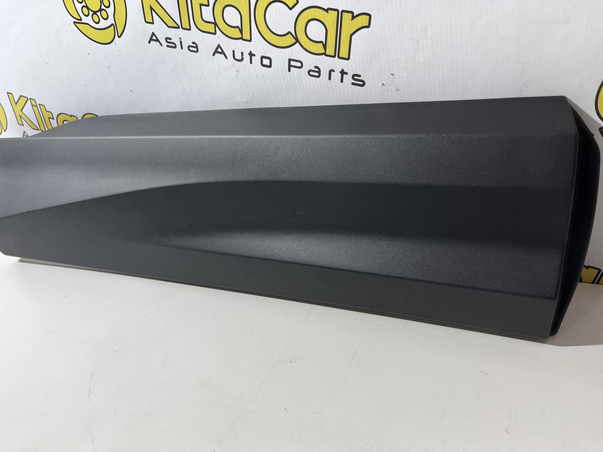 Накладка задней правой двери Geely Coolray NEW SX11 A3 НОВАЯ