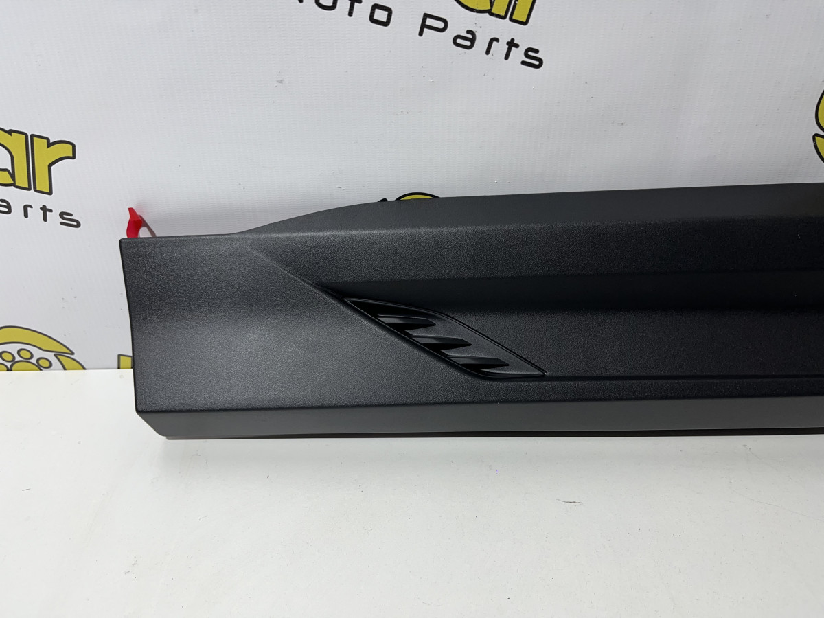 Накладка двери передней левой Geely Coolray A3 NEW НОВАЯ