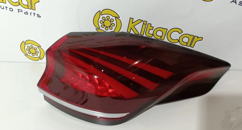 Задний правый наружный фонарь Atlas Pro новый