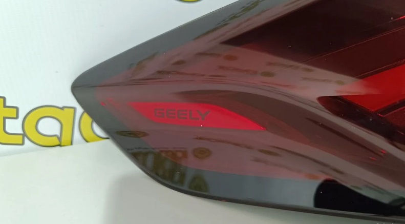 Задний левый наружный фонарь Geely Atlas Pro новый
