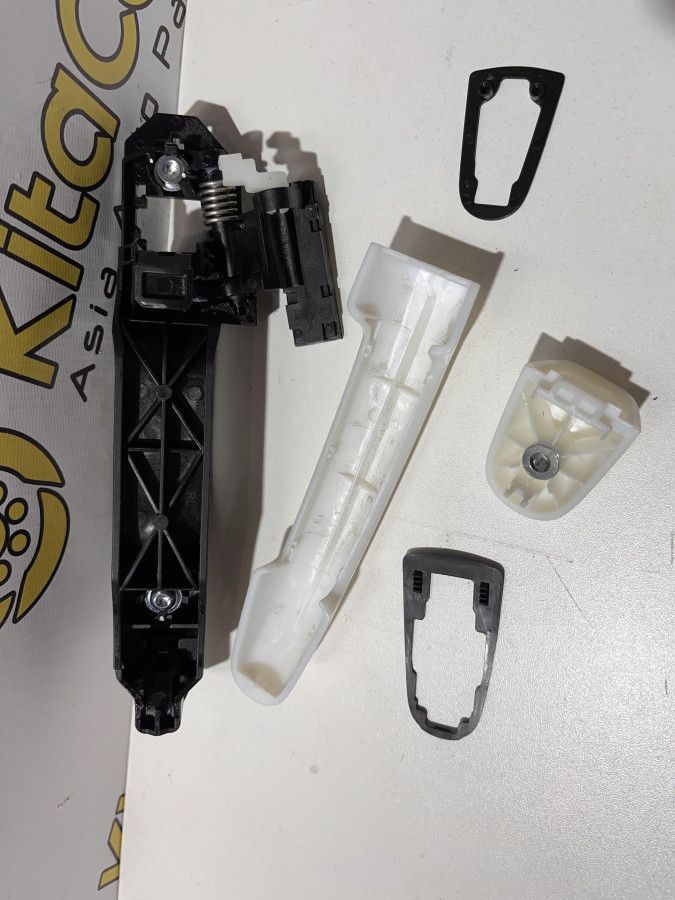 Ручка задней левой двери Livan X3 pro новая