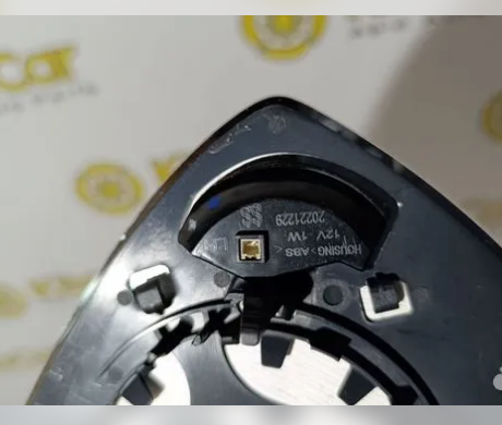 Зеркальный элемент левый Geely Coolray SX11 A3 НОВЫЙ